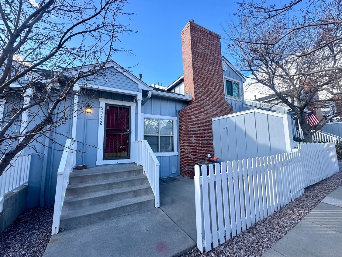 3 Bedroom plus loft and Community Pool - 3 Bedroom plus loft and Community Pool