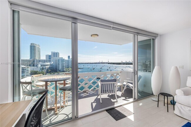 Foto del edificio - 20 Island Ave