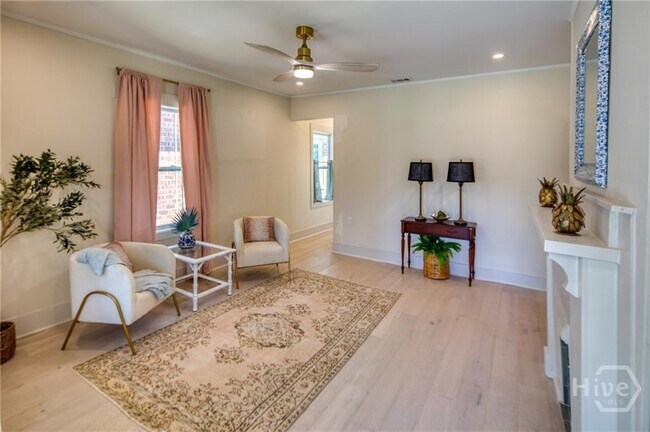 Foto del edificio - 1136 E 39th St