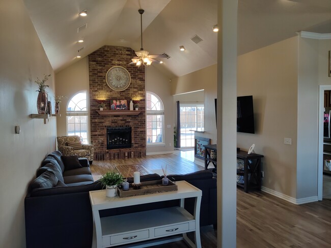 Building Photo - 4801 Chaparral Run