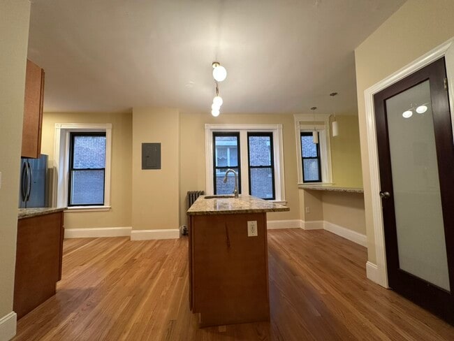 Foto del edificio - 184 Saint Paul St