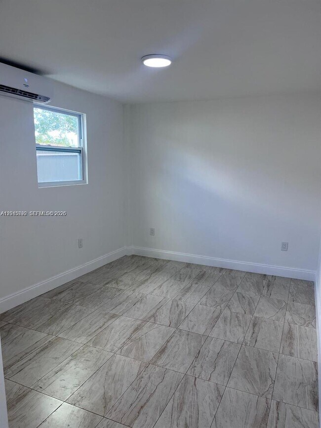 Foto del edificio - 50 NW 68th Ct