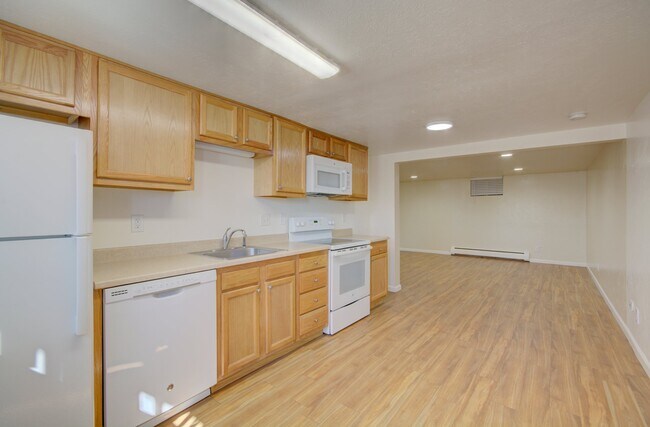 Building Photo - 375 S Depew St