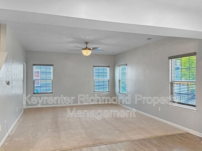 Foto del edificio - 4333 Kenmare Ln