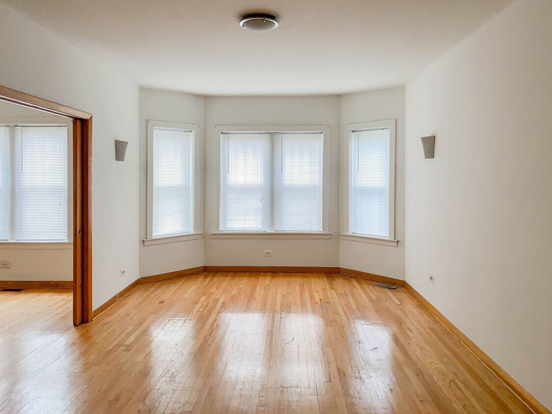 Primary Photo - 4811 N Wolcott Ave