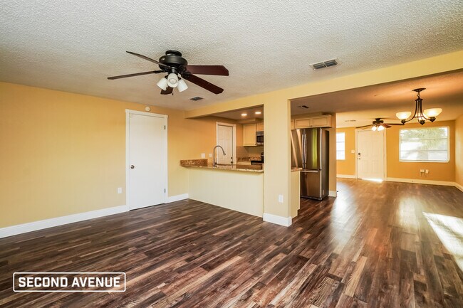 Foto del edificio - 11725 Meadow Dr