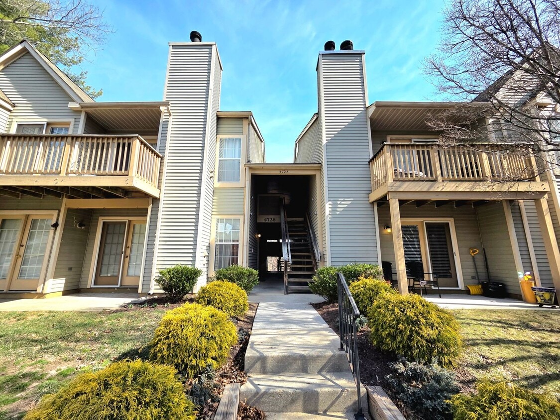 Primary Photo - Beautiful 2 BR/2 BA Condo in Ellicott City!