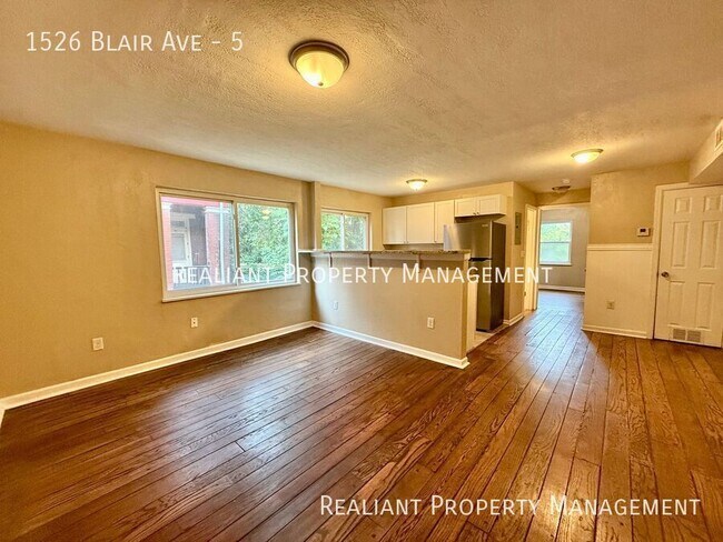 Building Photo - 1526 Blair Ave