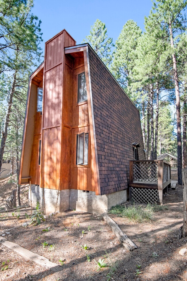 Building Photo - 2888 Echo Cave Ovi