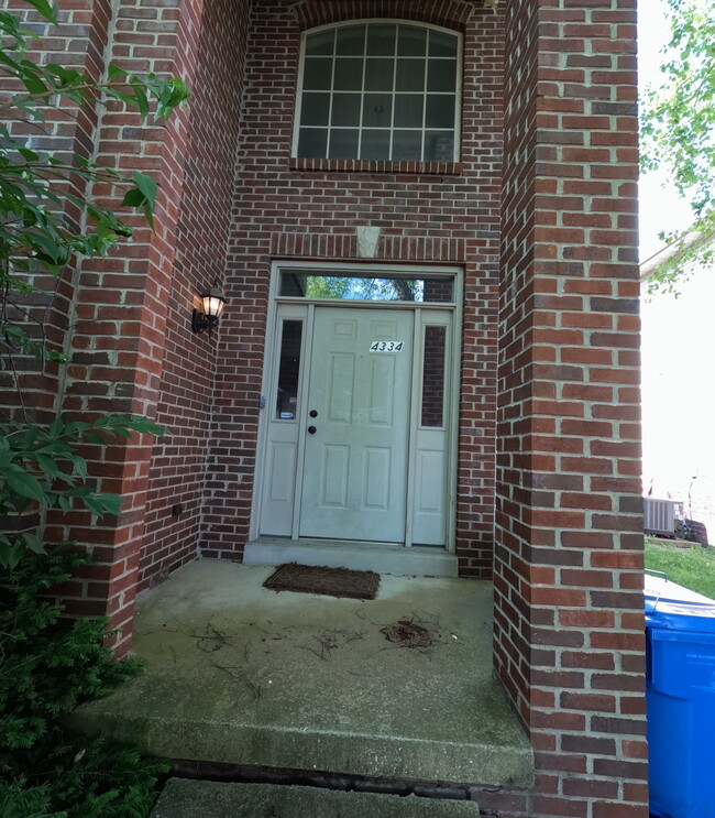 Building Photo - 4332 Clearwater Way