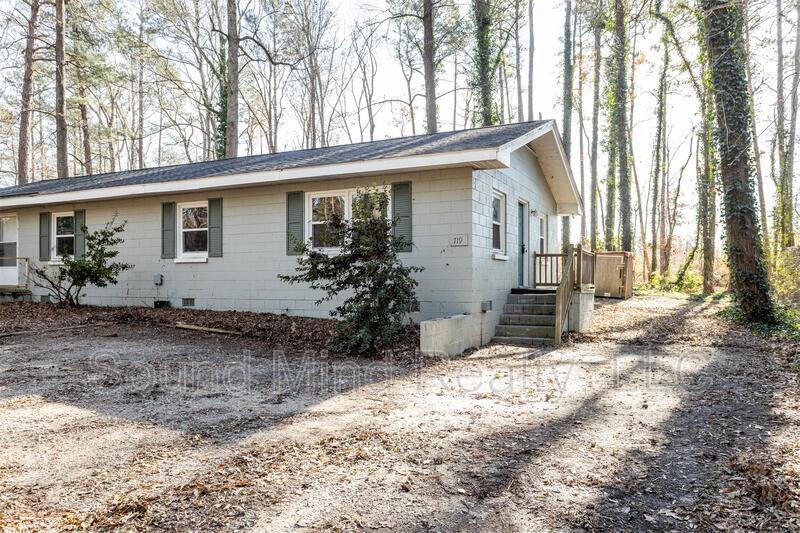 Primary Photo - 719 Woodland Rd
