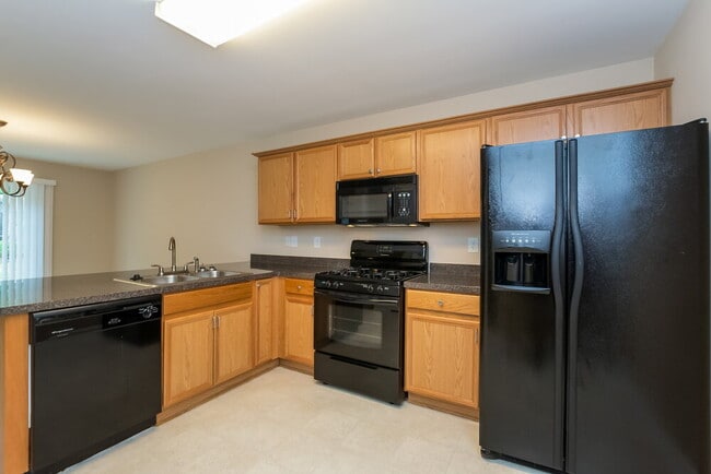 Building Photo - 47 Highland Falls Dr