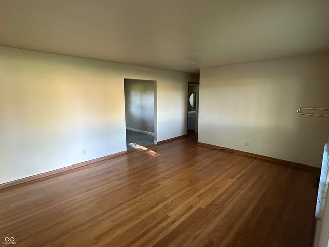 Foto del edificio - 973 Mullinix Rd