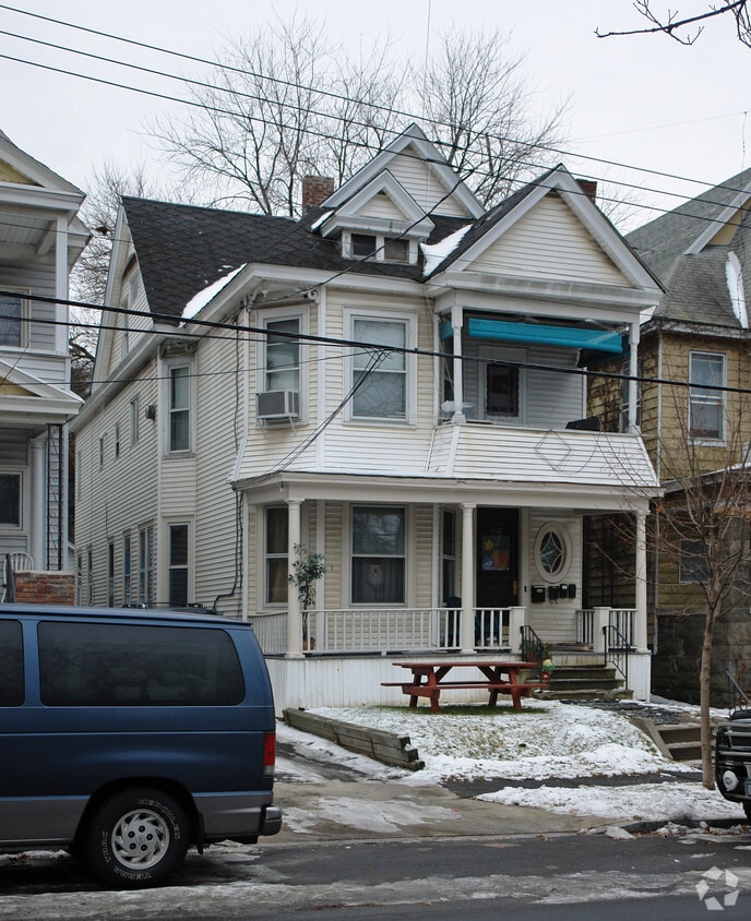 862 Union St, Schenectady, NY 12308 Apartments in Schenectady, NY