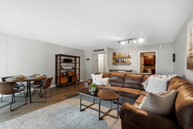 Foto del edificio - 6033 N Sheridan Rd