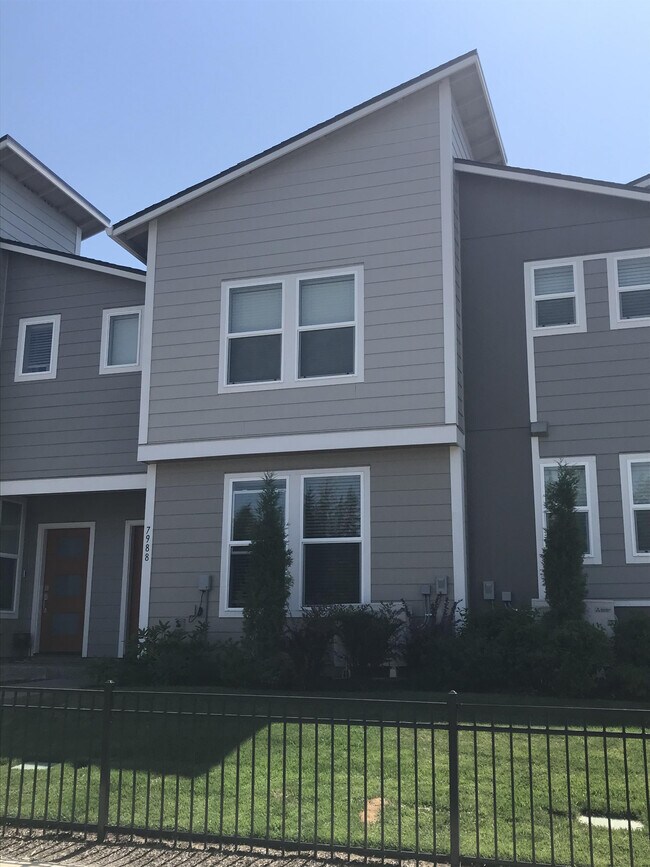 Foto del edificio - 7988 SE Butternut Creek Pkwy