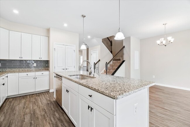 Foto del edificio - 6026 Forum Sq