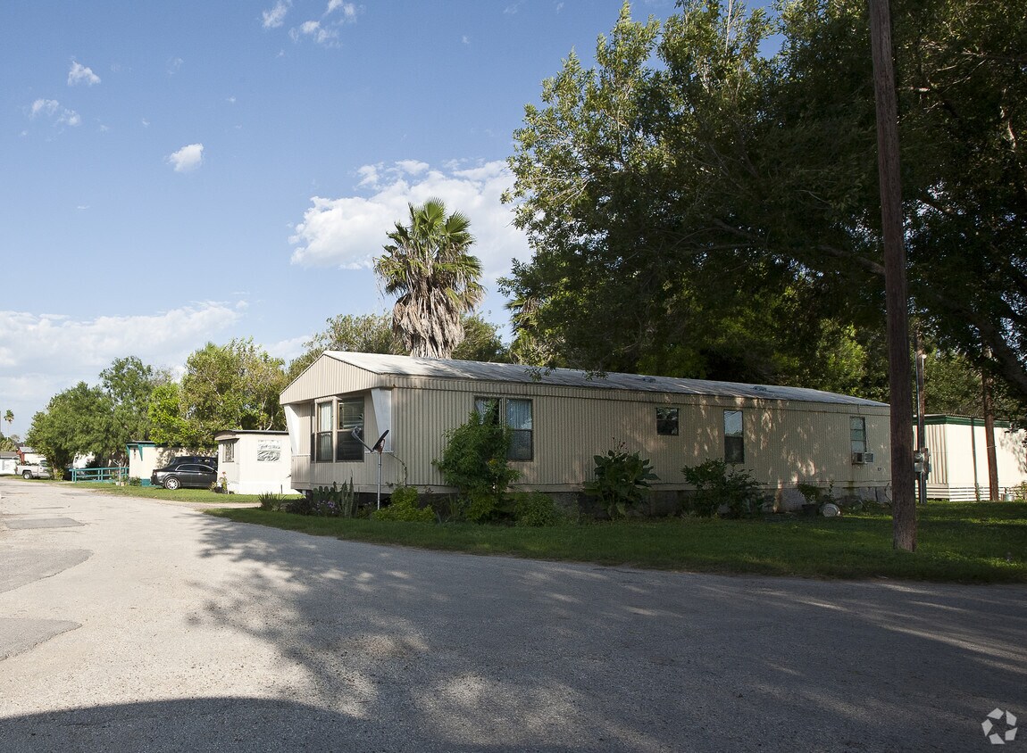 Primary Photo - Rose Garden Mobile Estate