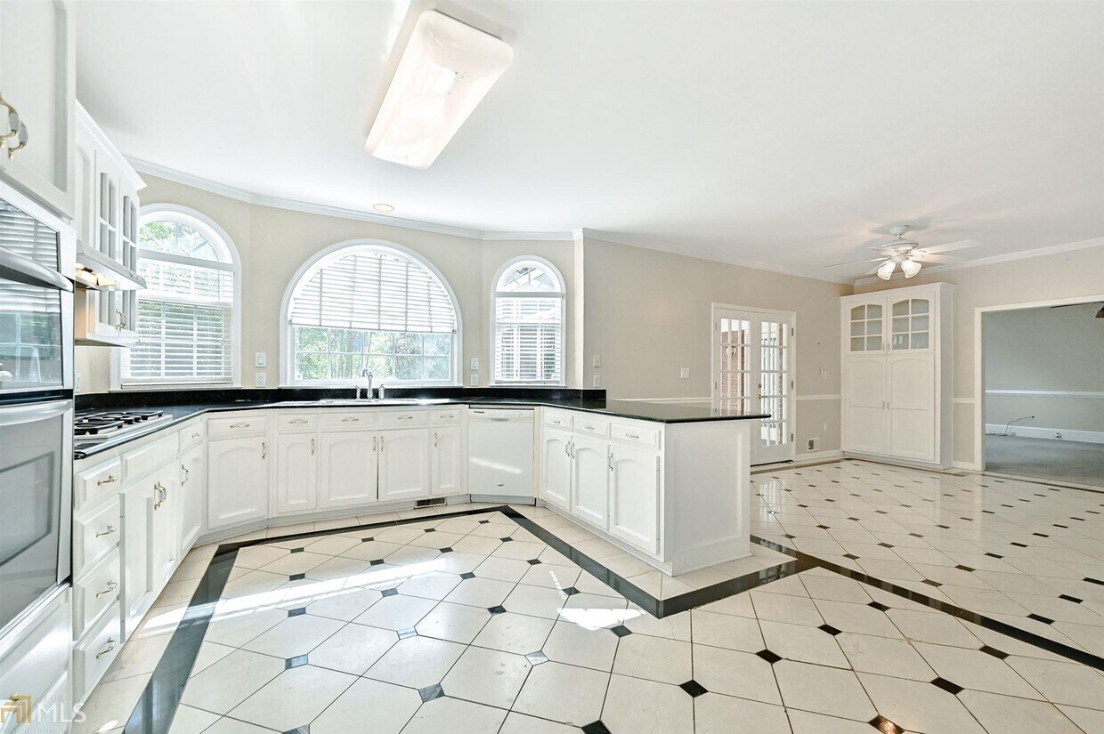 Foto principal - 10370 Tuxford Dr