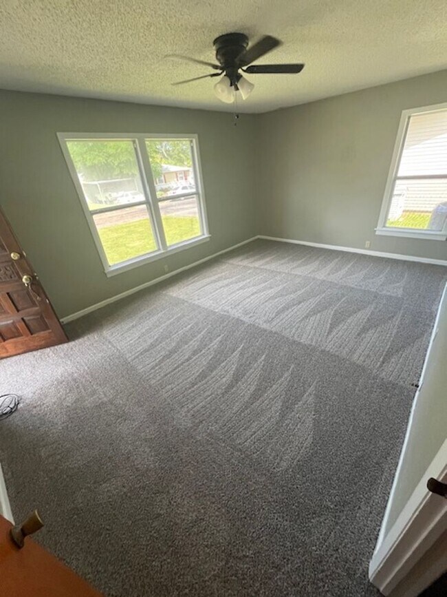 Foto del edificio - 204 Cedar- 3b 2bth house $1,500/mo.