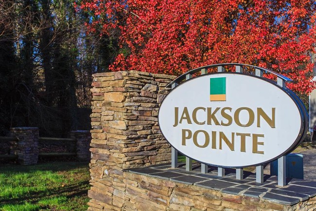 Foto del edificio - Jackson Pointe Townhomes