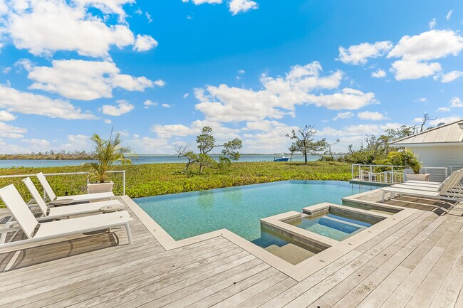 Foto del edificio - 4040 Loomis Ave