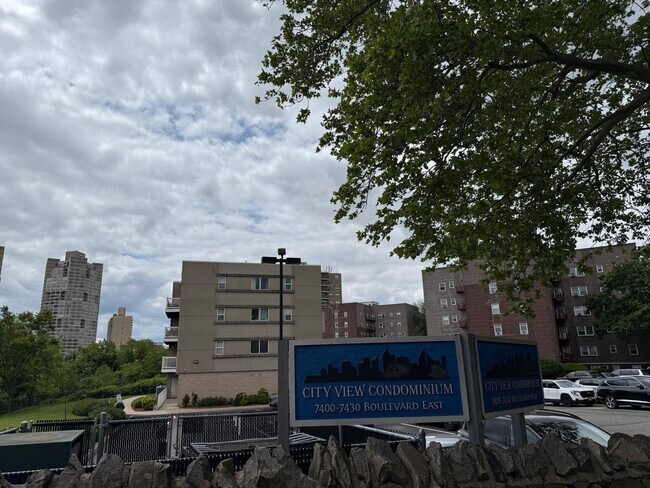 Foto del edificio - 7400 JFK Blvd E