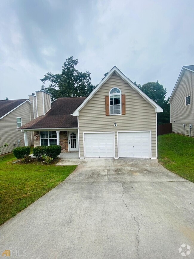 Chaparral Ridge at Anneewakee Houses for Rent with a Garage