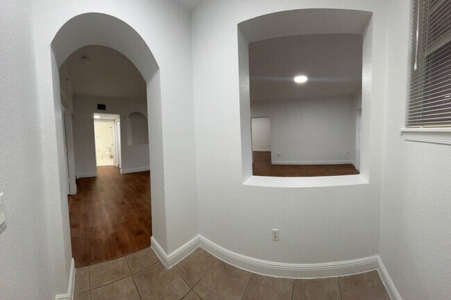 Foto del edificio - PRELEASING SPECIAL - Up to 2 Months Free! + Waived App Fee + Waived Utility Connection Fee