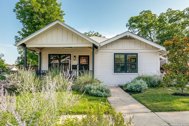 Foto del edificio - GORGEOUS BEACON HILL BUNGALOW