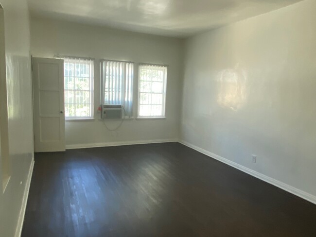 Building Photo - 4231 Leimert Blvd