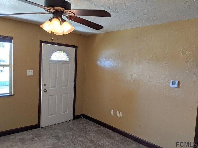 Building Photo - 20 Cypress Cir