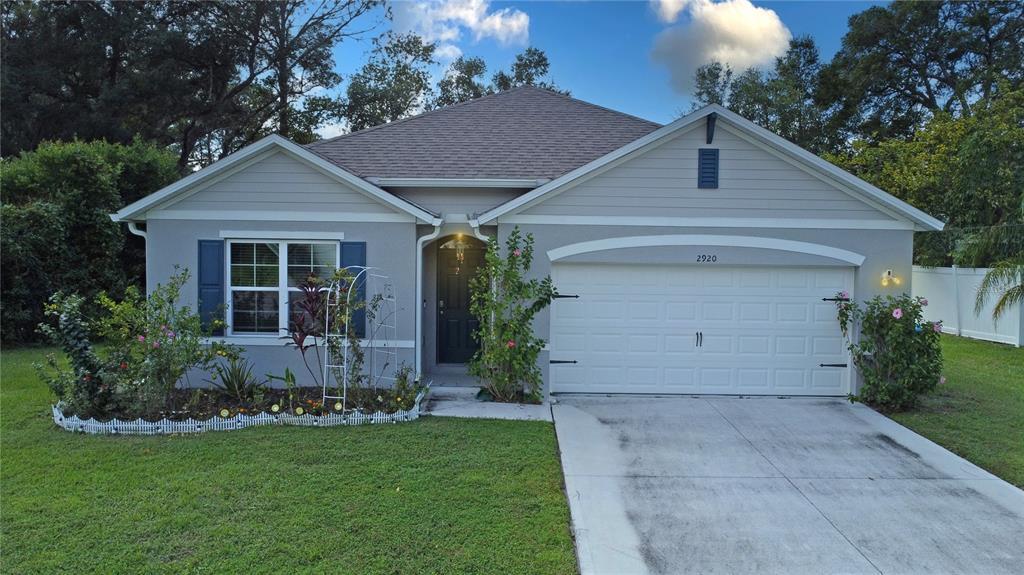 Foto principal - 2920 Blackburn Ave