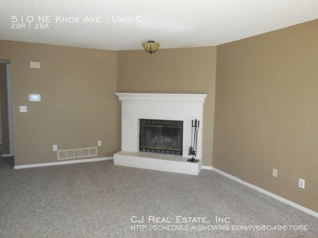 Building Photo - 510 NE Knox Pl