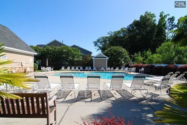 Piscina con terraza - 830 Forest Park Rd