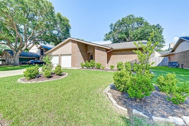 Building Photo - 21231 Park Rock Ln