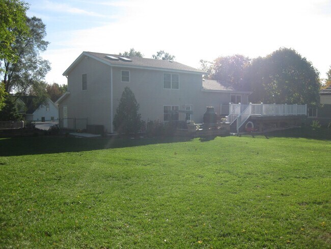 Foto del edificio - 1104 Hayden Dr