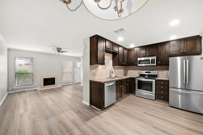 Foto del edificio - 1601 S Shepherd Dr