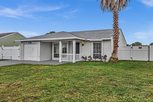 Foto del edificio - 8316 Huntsman Pl