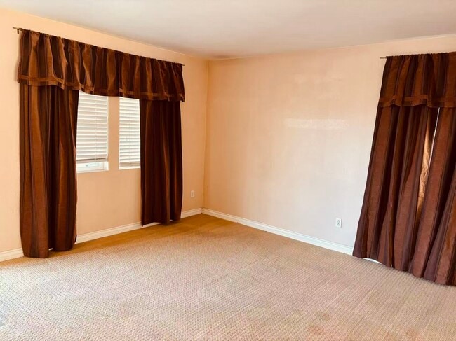 Building Photo - 6023 Vista San Isidro