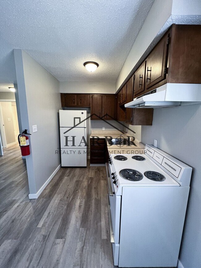 Building Photo - 1 Bedroom 1 Bath - New Avon - SPECIAL: App...