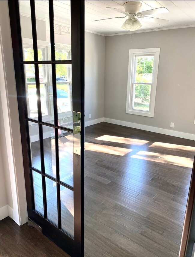 Living room - 108 S West St
