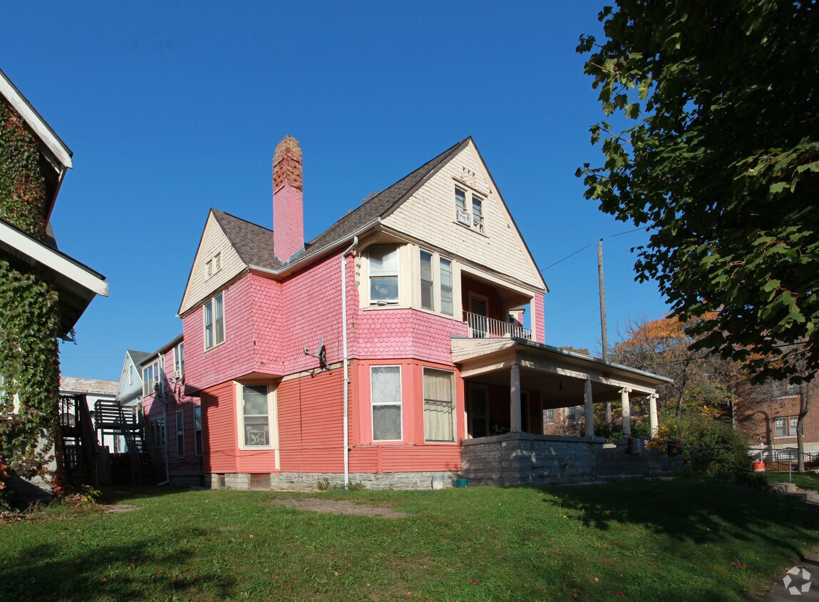 Building Photo - 2600 3rd Ave S