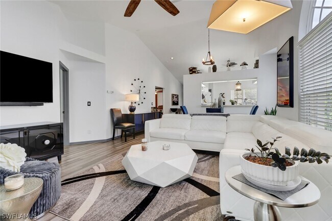 Building Photo - 6498 Ilex Cir