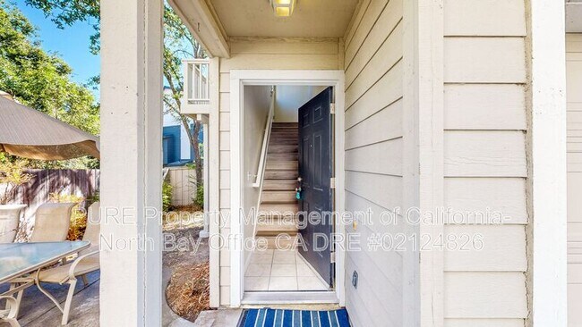 Building Photo - 1220 Hidden Creek Pl