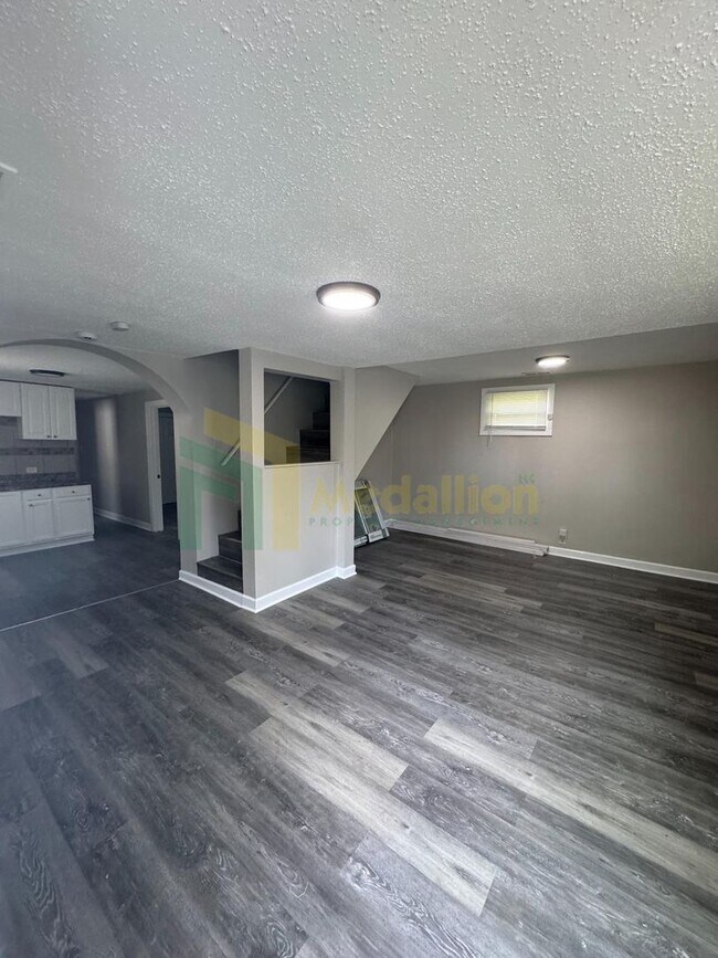 Foto del edificio - Beautifully Remodeled 4BR/2BA Home with Sp...