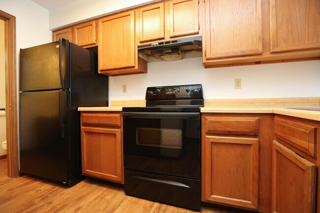 Building Photo - 311 Foxfire Dr