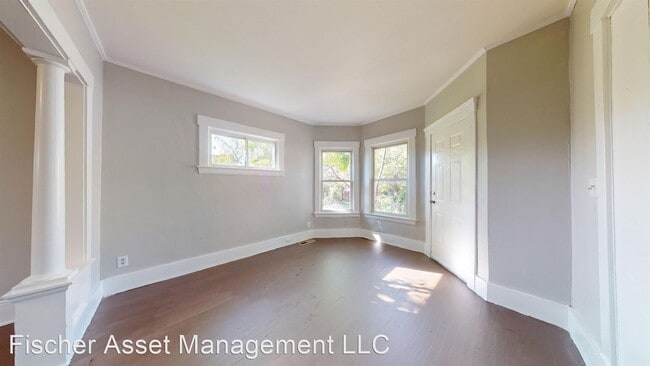 Building Photo - 1 br, 1 bath Apartment - 1471 West 98th St...