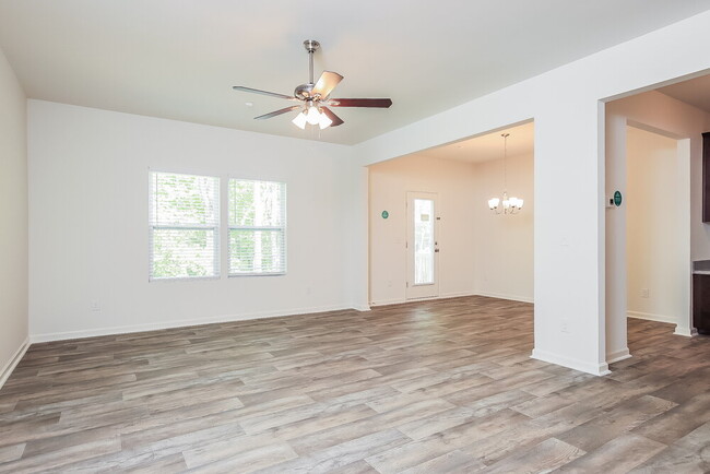 Foto del edificio - 559 Green Willow Cir