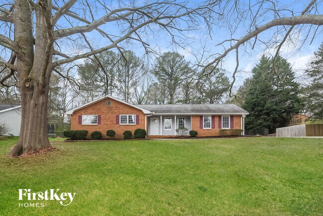 Building Photo - 2631 Falcon Ridge Dr SW
